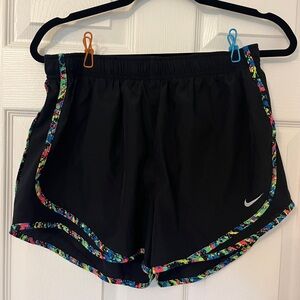 Women’s Nike brief lined running short size L